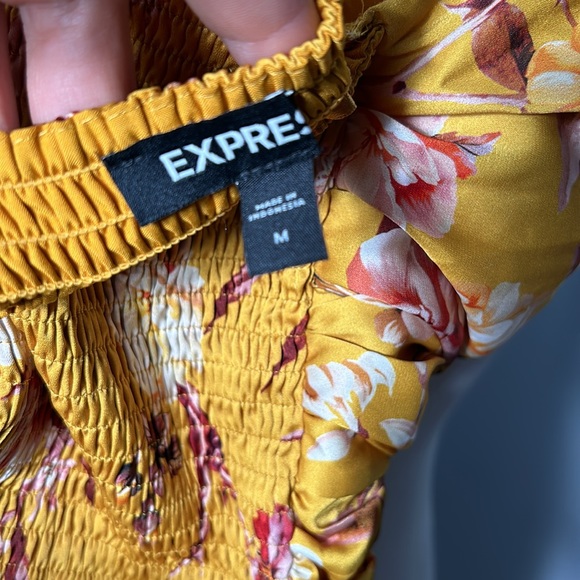 Express Floral Satin Twist Front Peplum Tube Top sz M - Picture 9 of 11